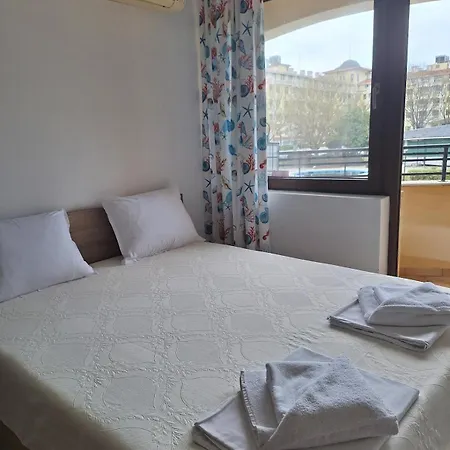 Appartement Tiny In Regina Mare *